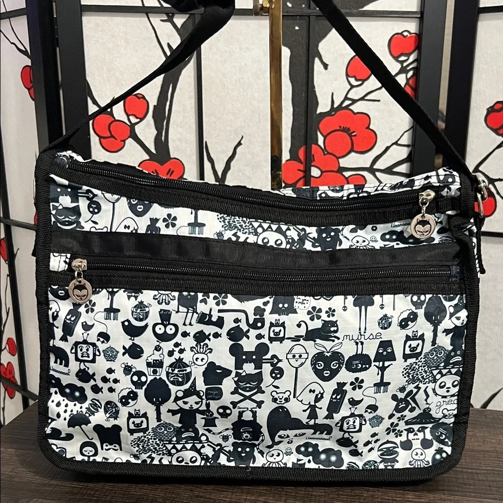 SIPECUSA Black & White Nylon Patterned Crossbody Bag